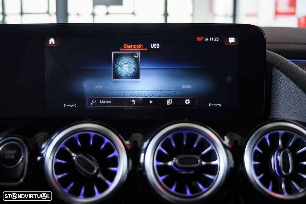 Mercedes-Benz EQA 300 4Matic AMG Line - 37