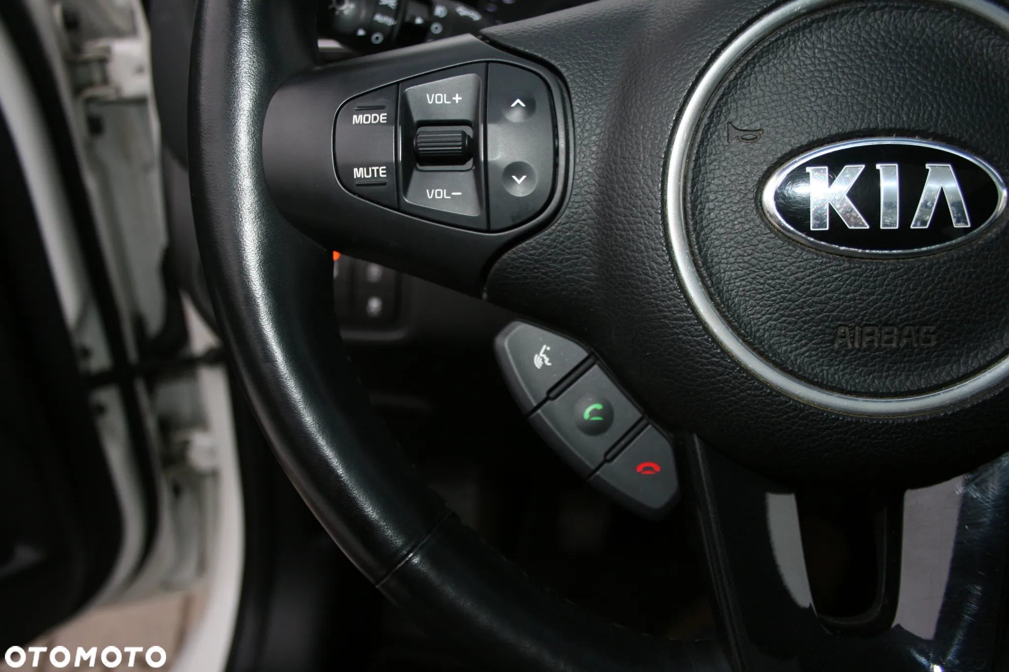 Kia Carens 1.6 GDI S 7os EU6 - 20