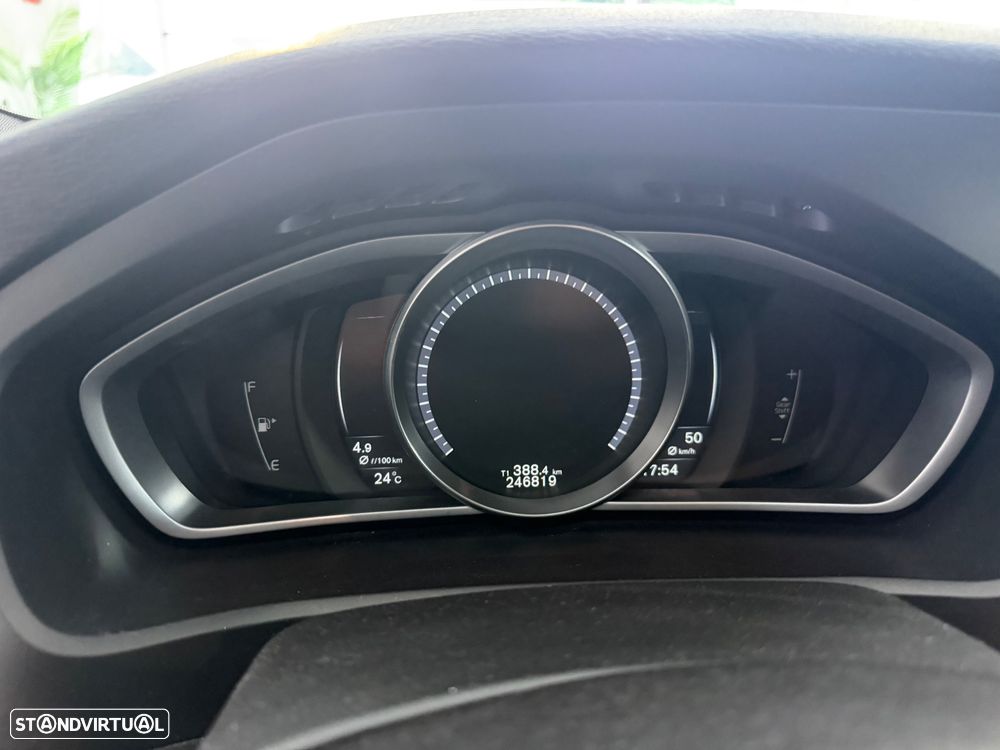 Volvo V40 - 11