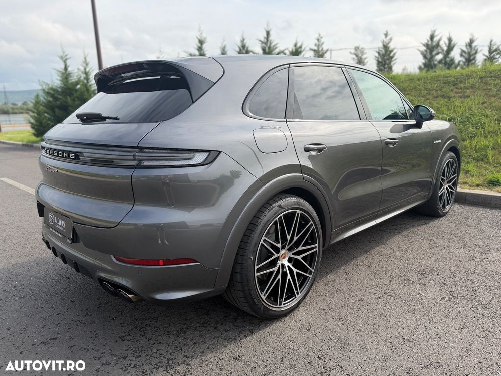 Porsche Cayenne E-Hybrid Tiptronic S Platinum Edition - 6