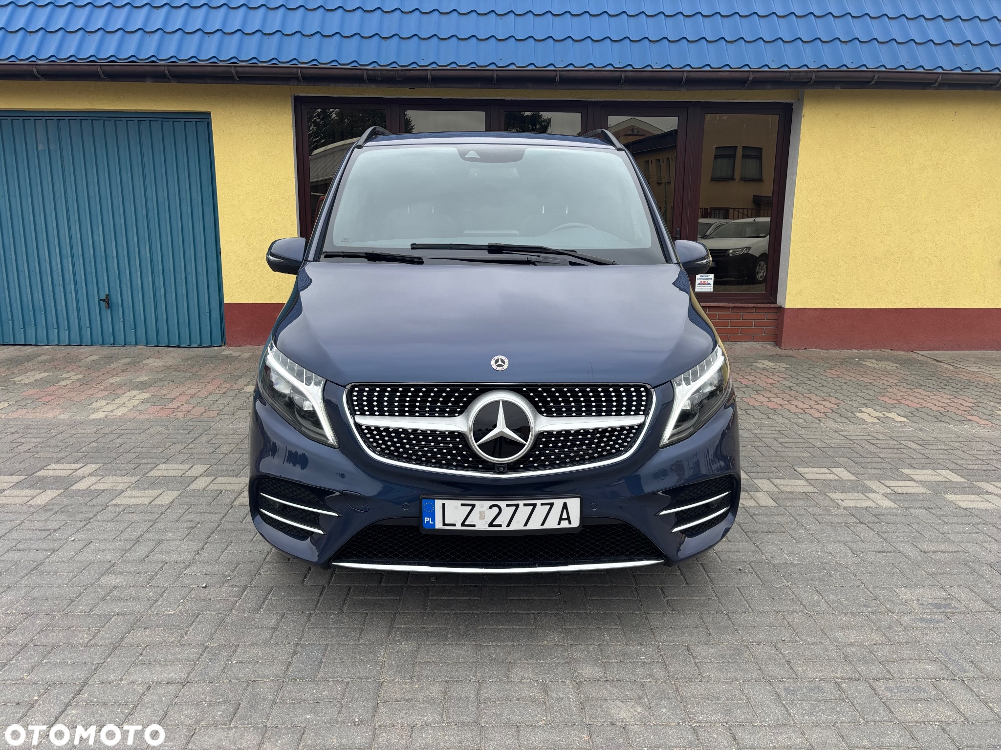 Mercedes-Benz Klasa V 300 d 4-Matic Exclusive 9G-Tronic (d³ugi) - 3