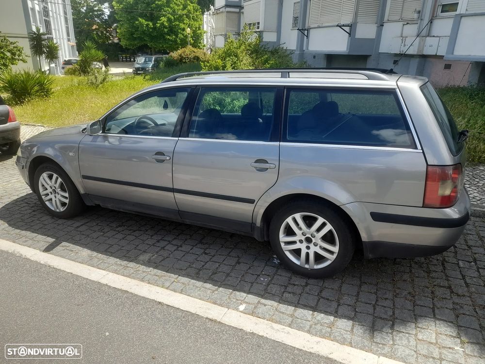 VW Passat 1.9 TDi Confortline - 2