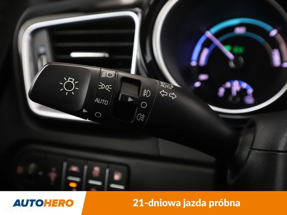 Kia XCeed - 34