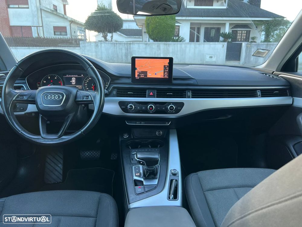 Audi A4 Avant 2.0 TDI Advance S tronic - 12