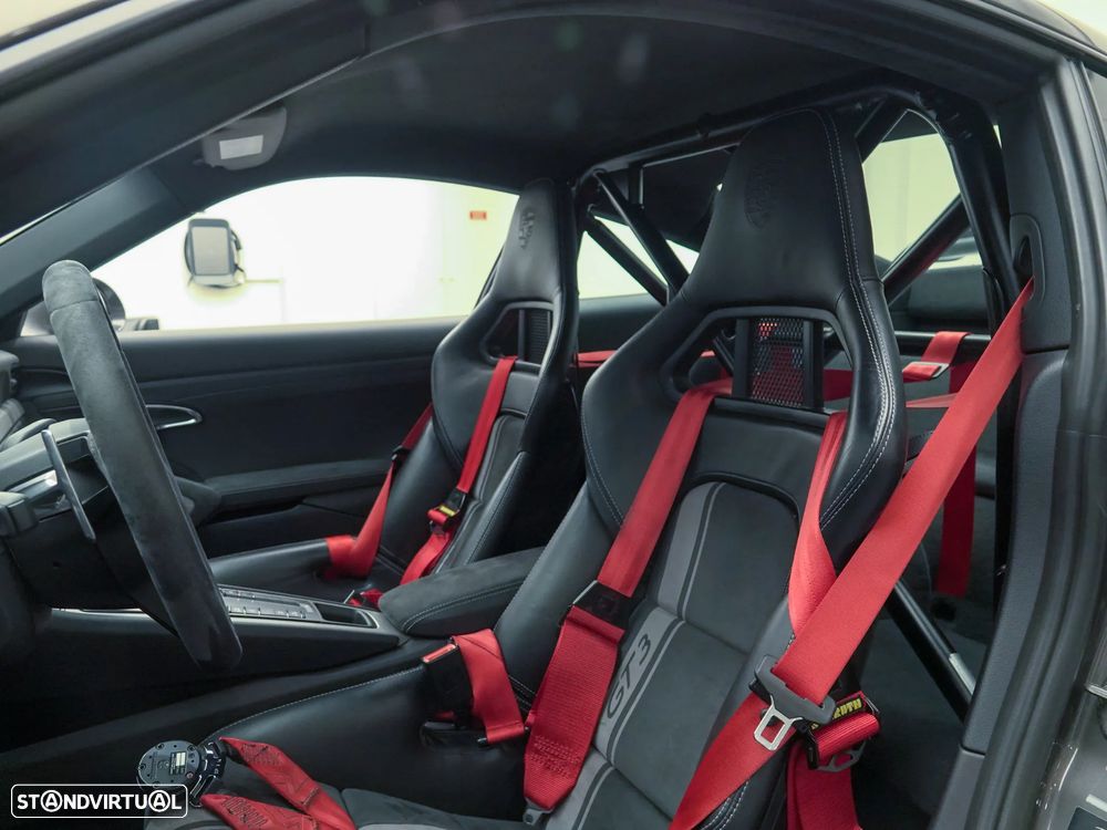 Porsche 911 Série F - 35