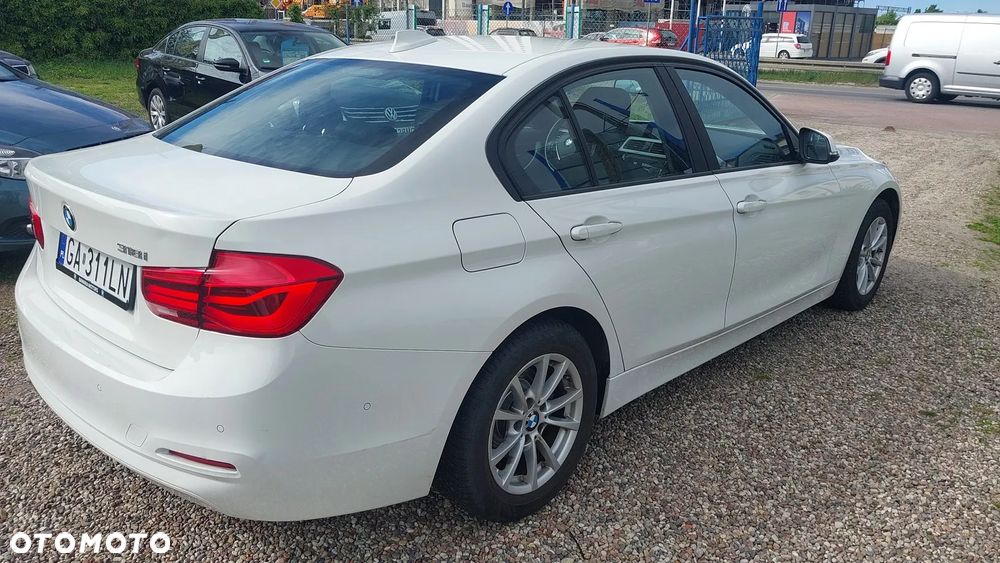 BMW Seria 3 318i Advantage - 6