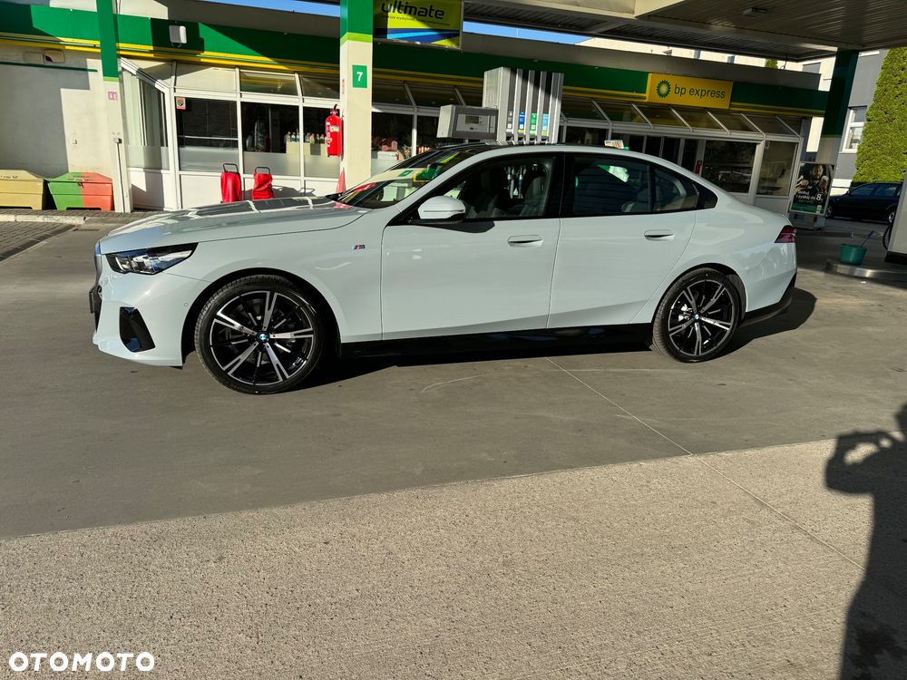 BMW Seria 5 520d mHEV M Sport - 4