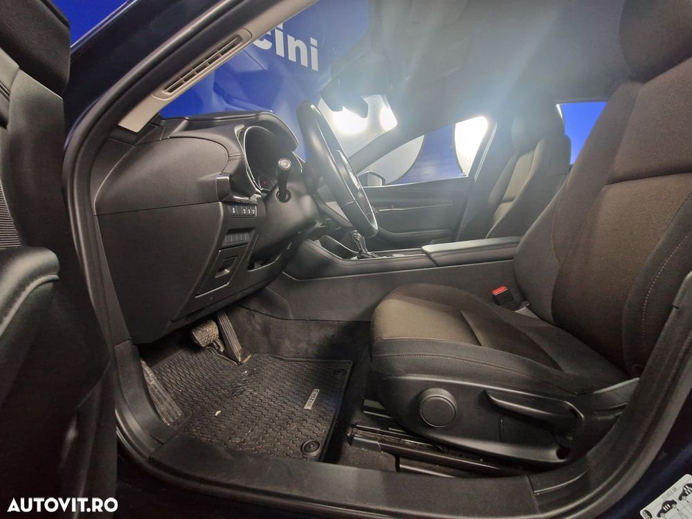 Mazda 3 G150 AT MHEV Plus - 11