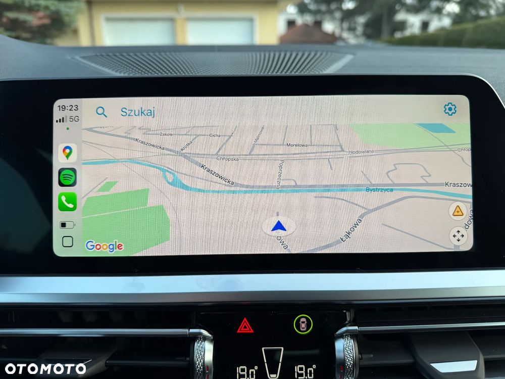 BMW Seria 3 320d xDrive Luxury Line sport - 38