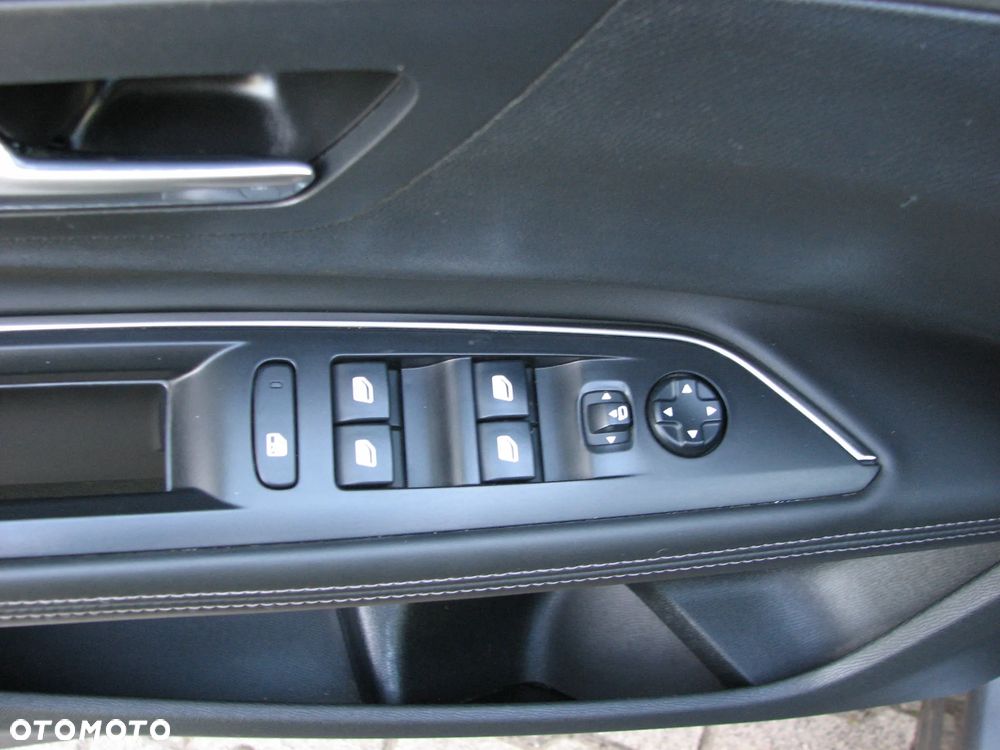 Peugeot 5008 BlueHDI 130 Allure Business-Paket - 32