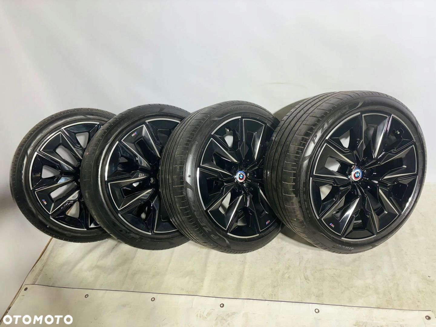 KOŁA FELGI ALUFELGI BMW i7 G70 5A19DF4 5A41F78 909M 285/35 R21 255/40 R21 - 1
