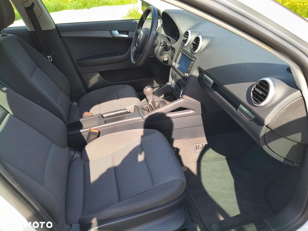 Audi A3 Sportback 1.4 TFSI S Line Sportpaket plus - 25