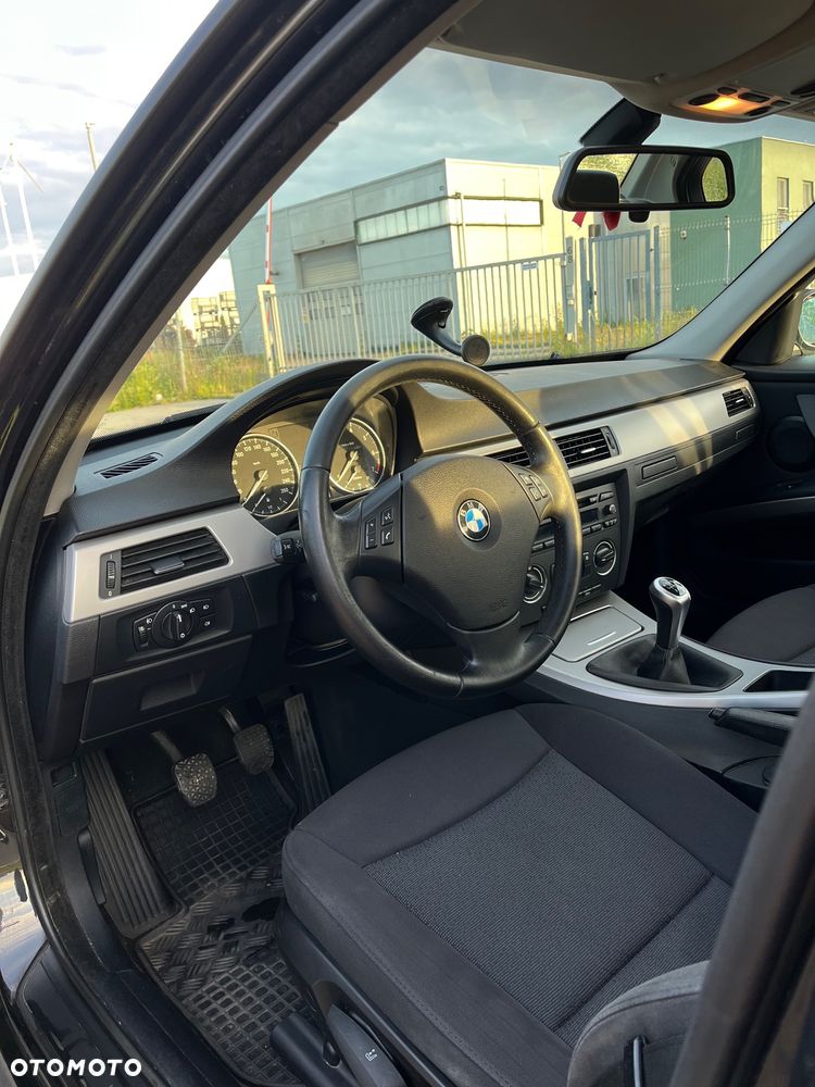 BMW Seria 3 320i - 6