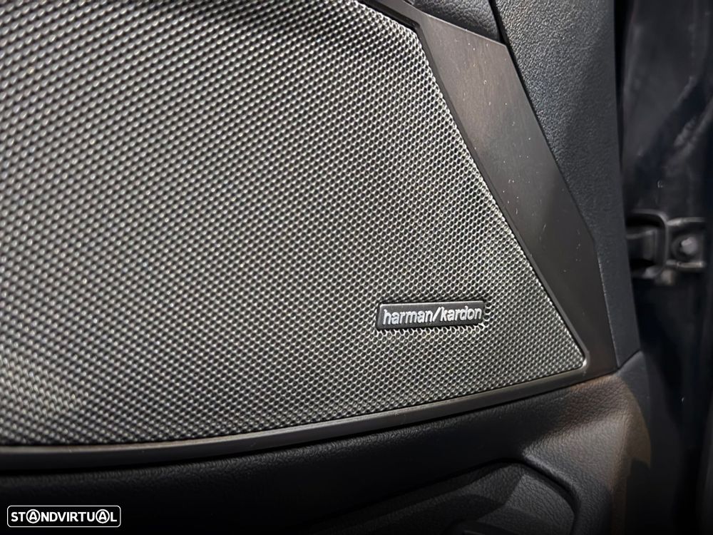 BMW 330 e Touring Pack Desportivo M Pro Auto - 23