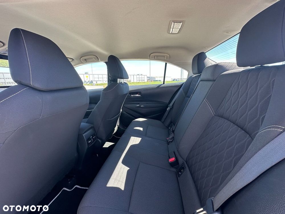 Toyota Corolla 1.8 Hybrid Comfort - 13