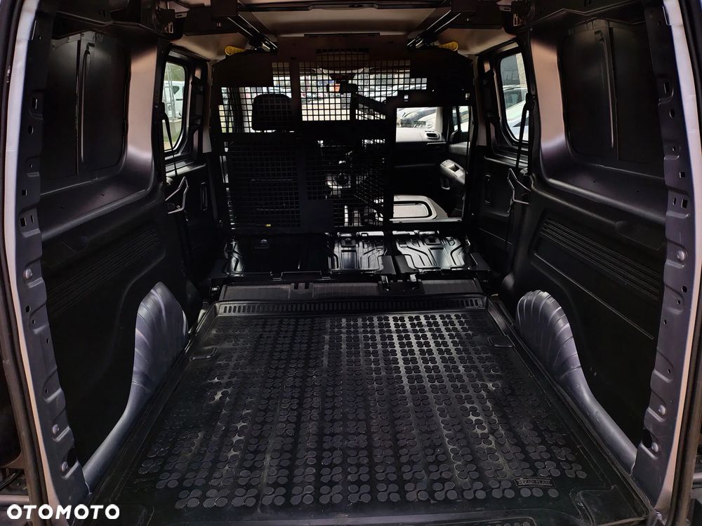 Toyota Proace City - 27