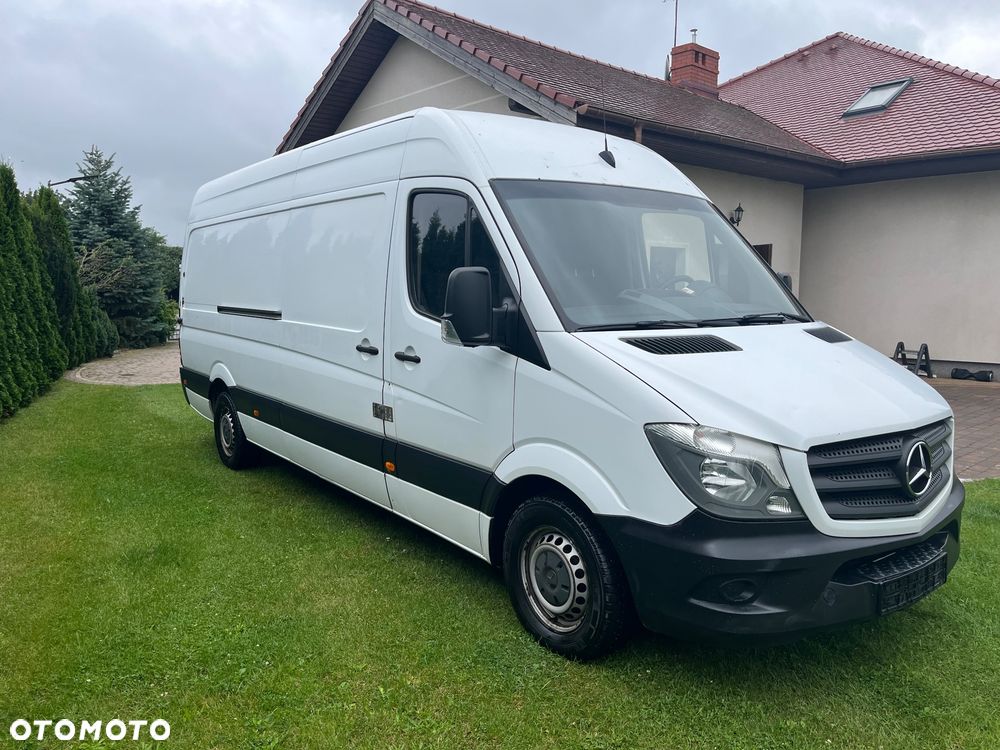 Mercedes-Benz Sprinter - 2