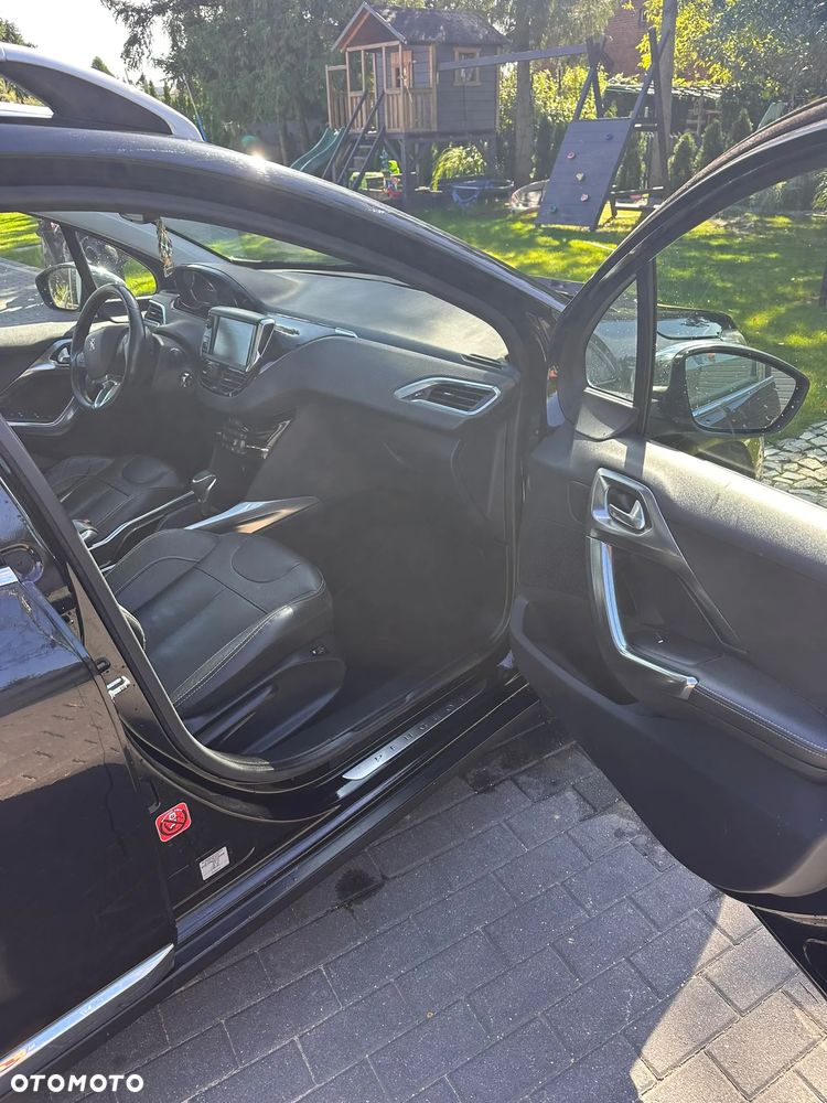 Peugeot 2008 PureTech 110 GPF Stop&Start EAT6 Allure - 5