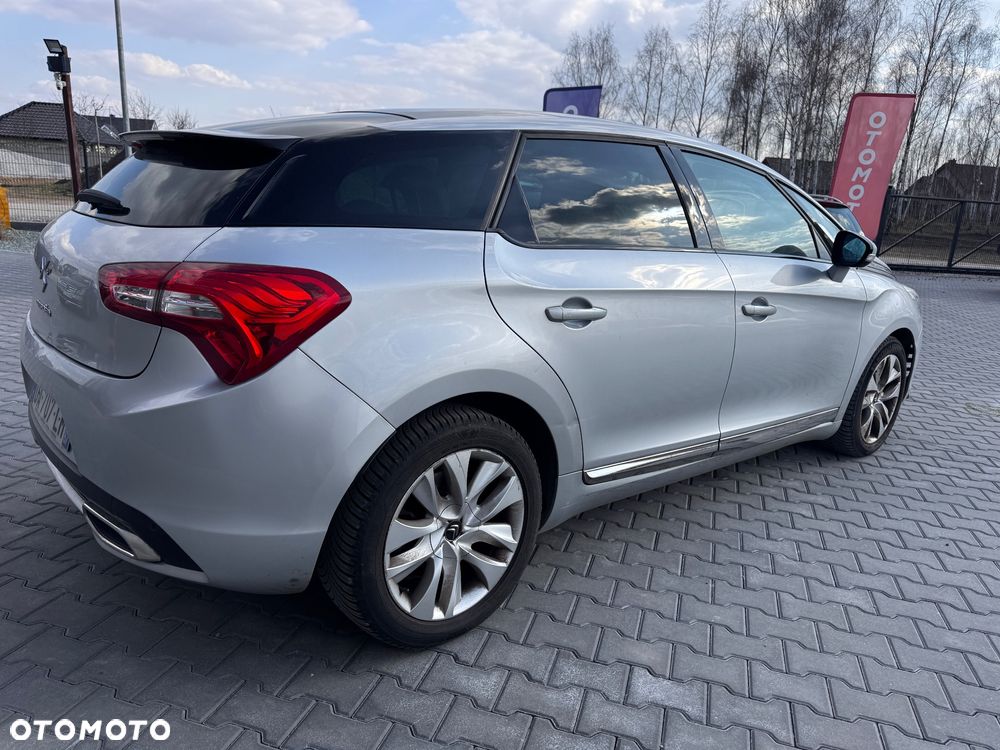 Citroën DS5 Hybrid4 EGS6 Business - 10