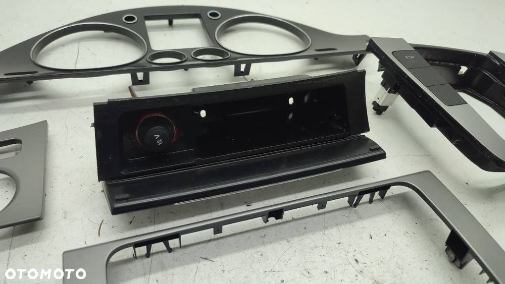 DEKOR KOMPLET RAMKA VW PASSAT B6 2005 EUROPA - 2