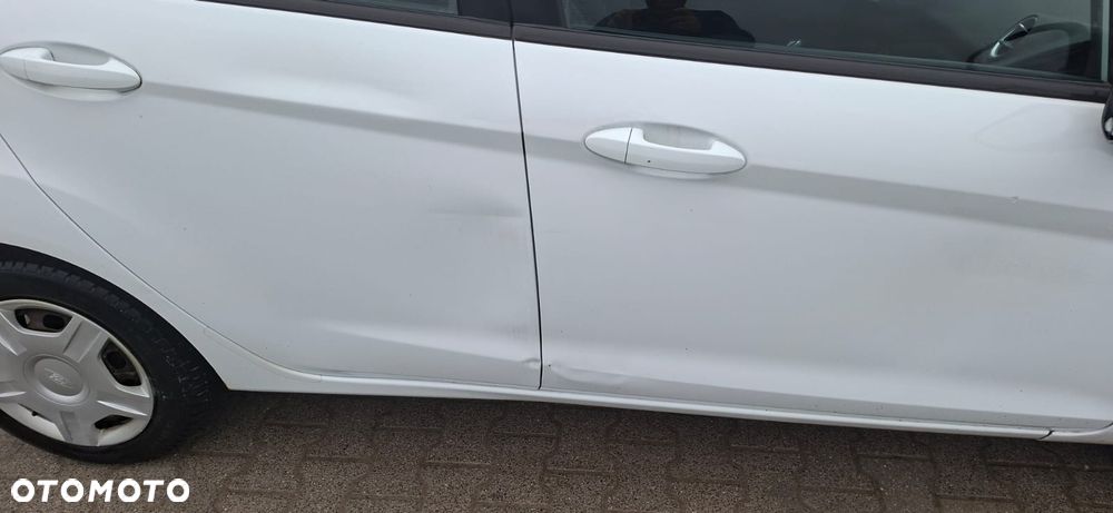 Ford Fiesta 1.0 EcoBoost Trend - 24