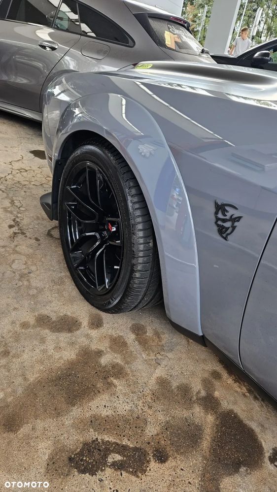 Dodge Challenger 6.2 Redeye Widebody - 11