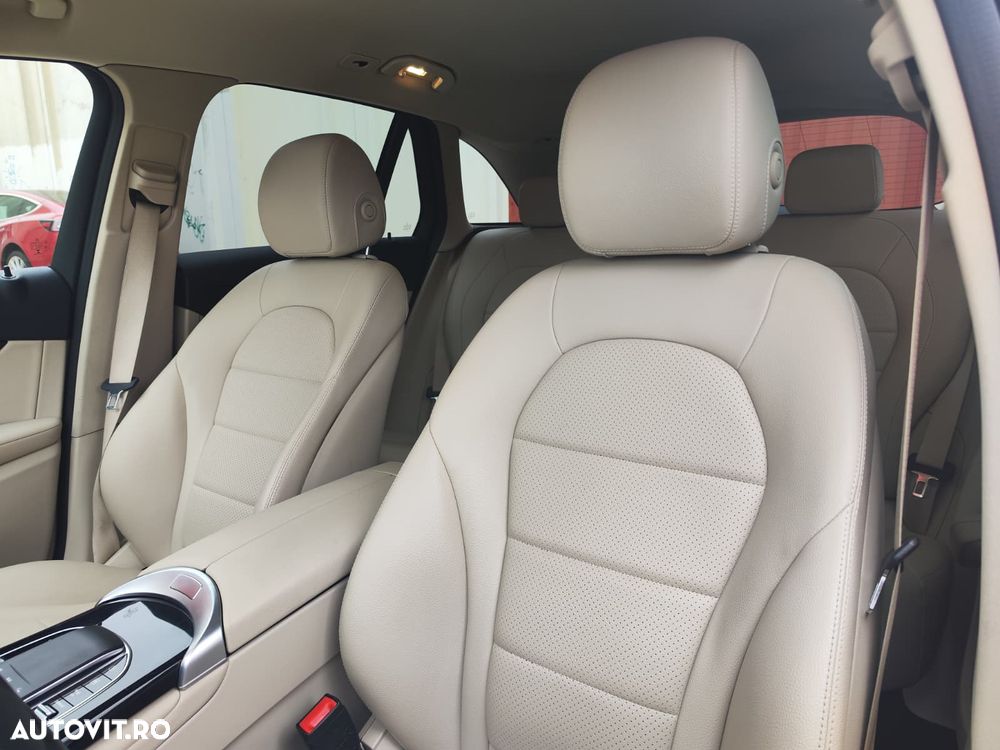 Mercedes-Benz GLC 220 d 4MATIC 9G-TRONIC AMG Line - 24