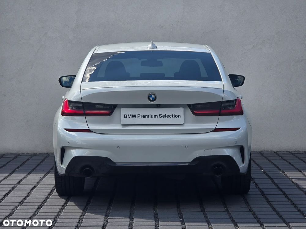 BMW Seria 3 320d xDrive M Sport - 6