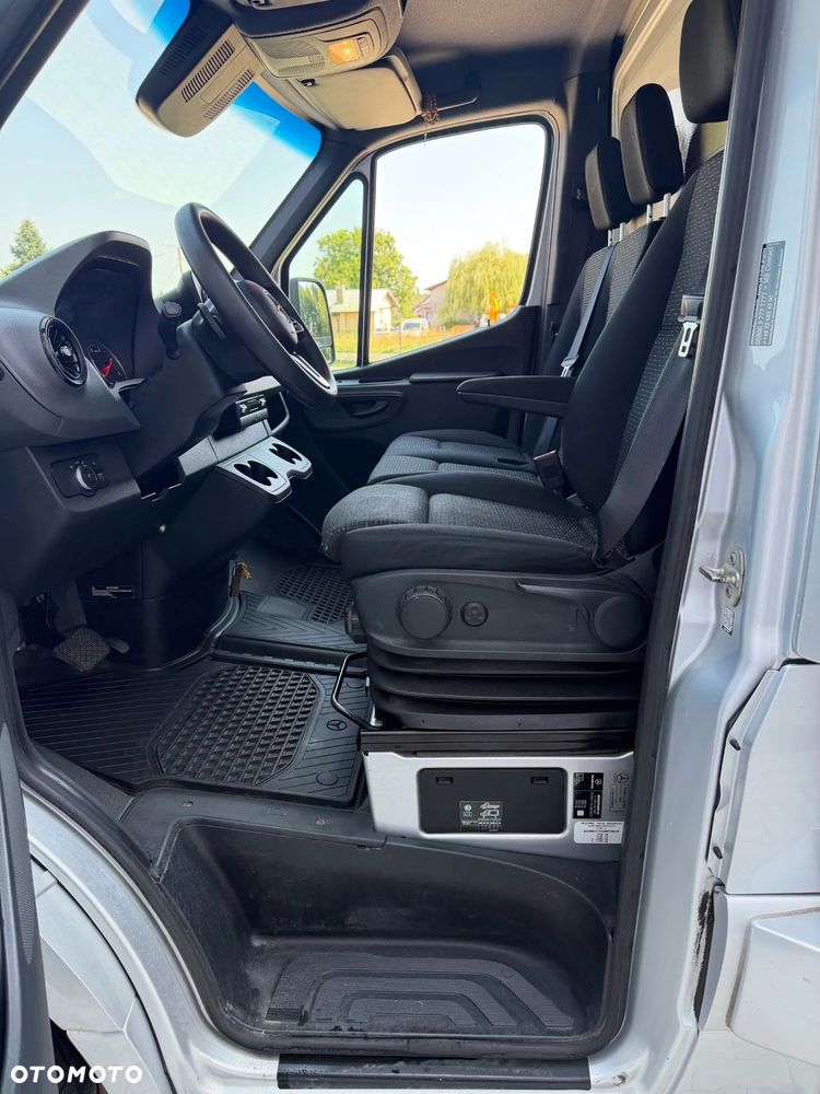 Mercedes-Benz Sprinter 519 3.0 CDI V6 Kontener Salon Polska I właściciel Automat - 11