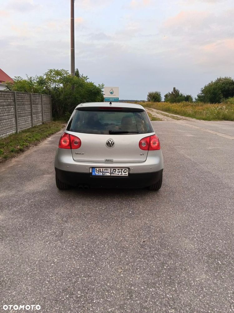 Volkswagen Golf - 4