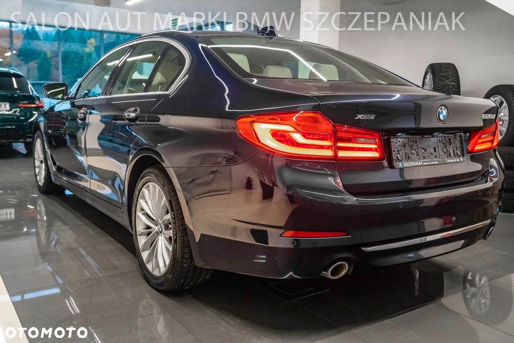 BMW Seria 5 520d xDrive Luxury Line - 9