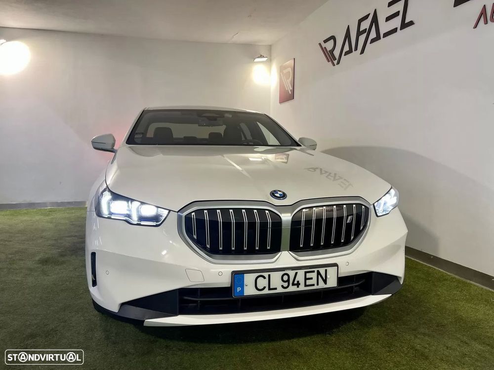 BMW i5 eDrive40 — photo 4