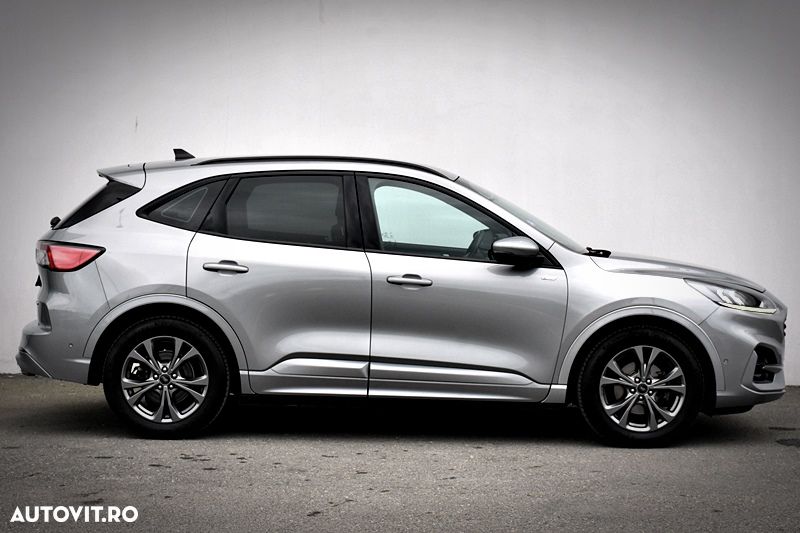 Ford Kuga 2.5 Duratec FHEV ST-LINE - 9