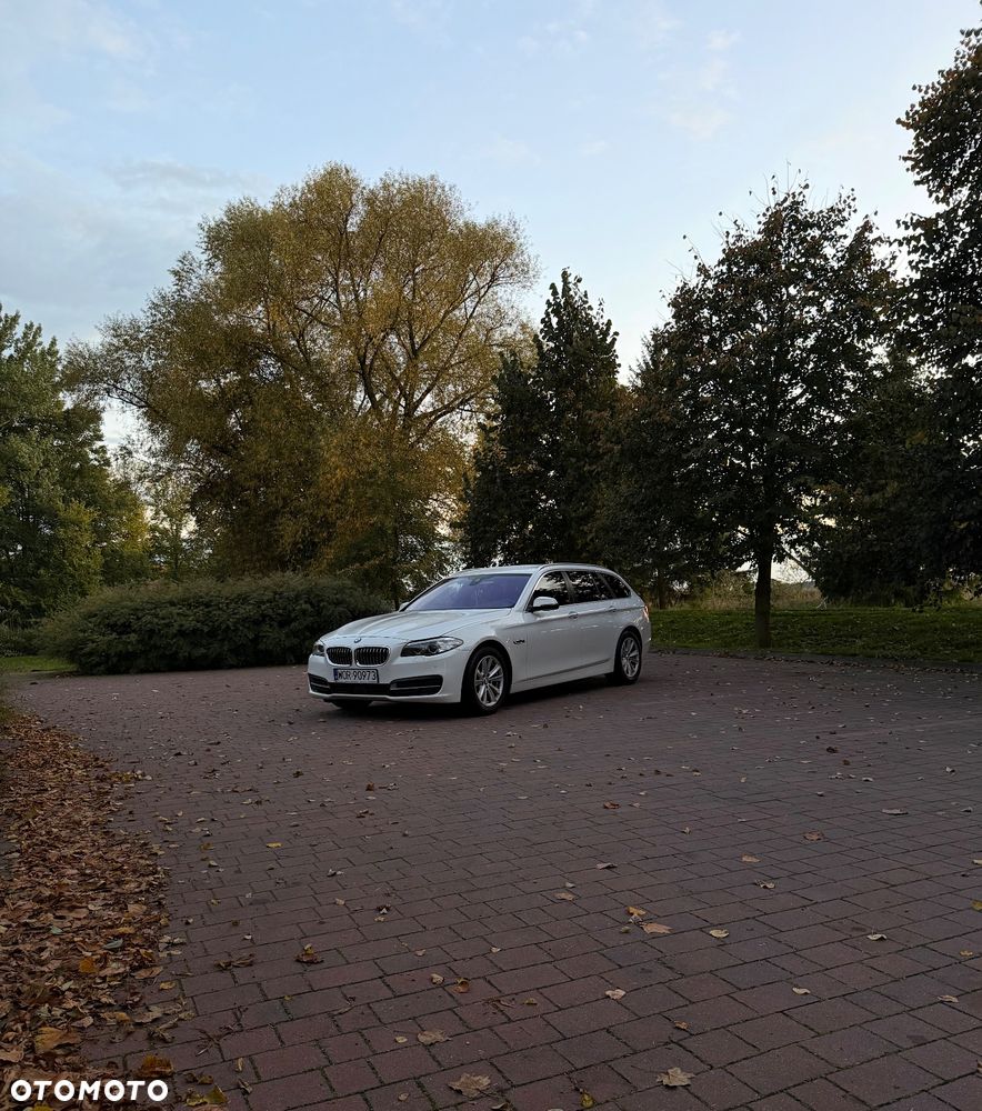 BMW Seria 5 520d - 24