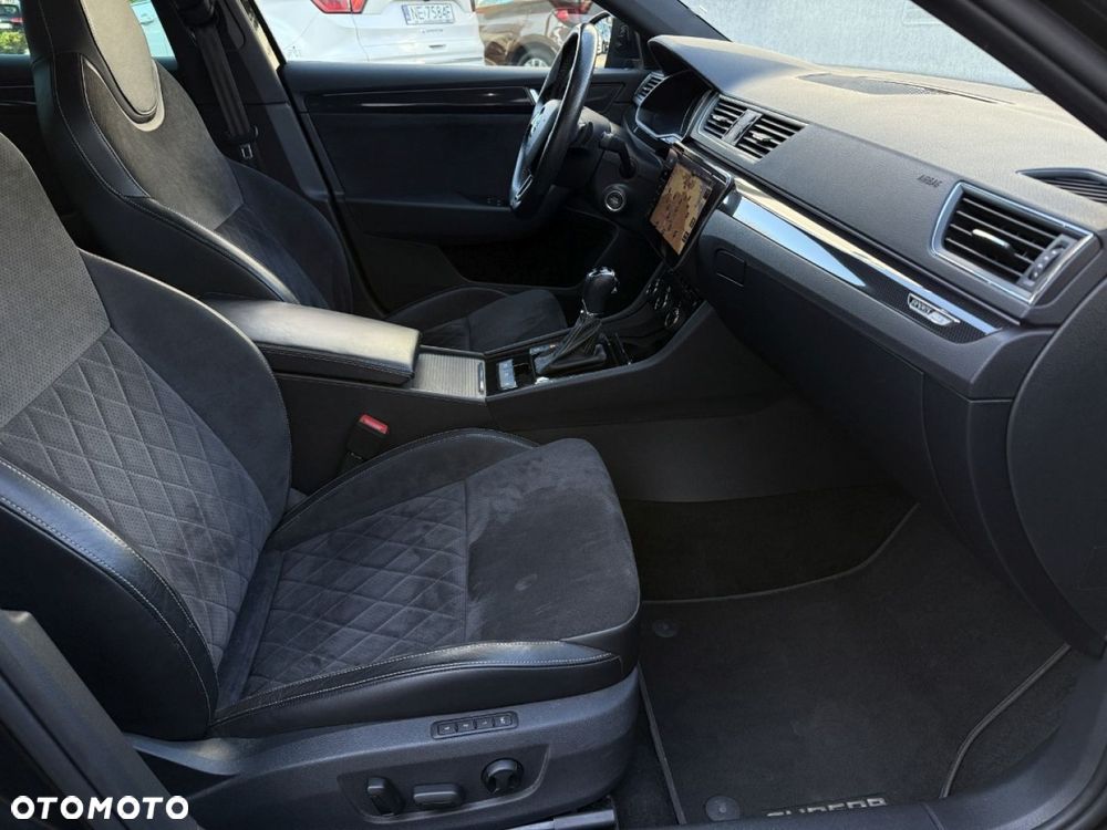 Skoda Superb 2.0 TDI SCR 4x4 Sportline DSG - 31