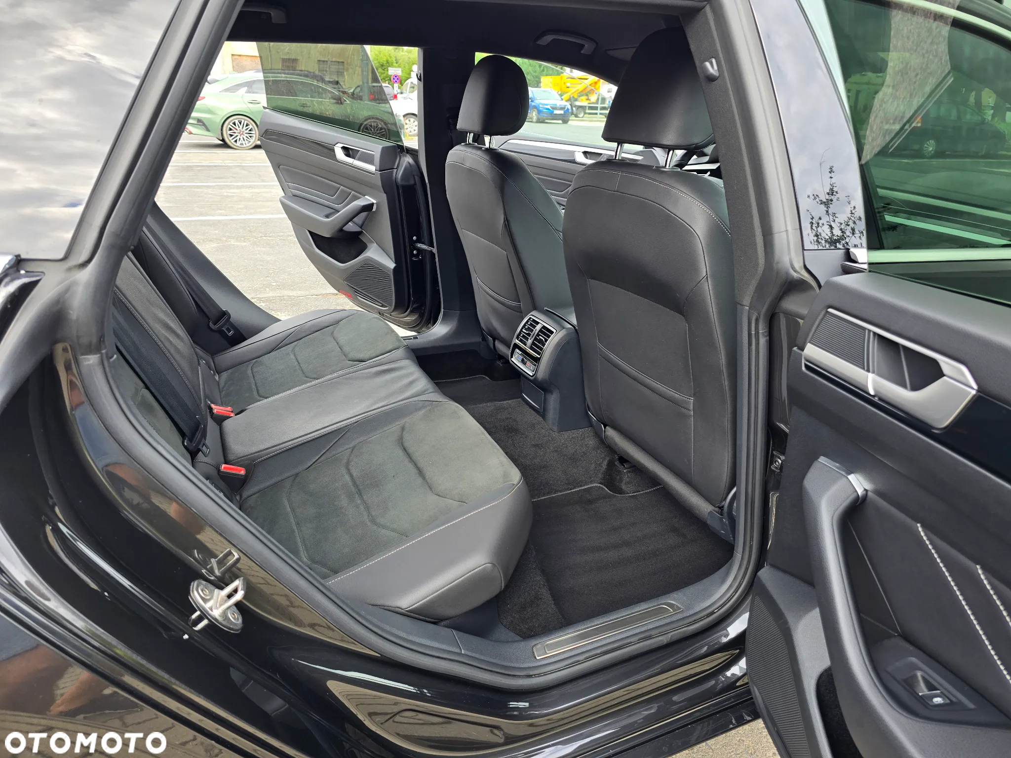 Volkswagen Arteon 2.0 TSI R-Line DSG - 18