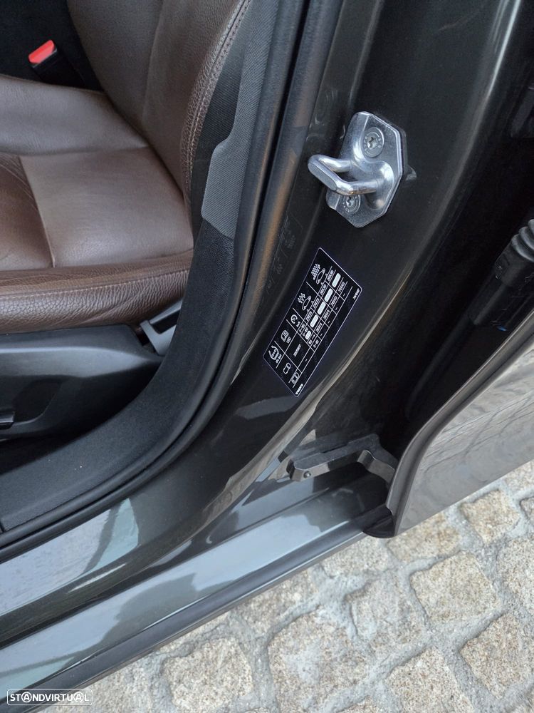 Volvo V60 2.0 D3 Geartronic - 20