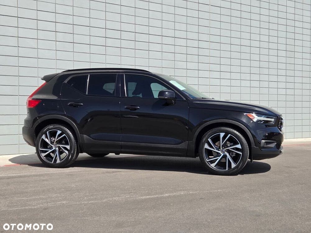 Volvo XC 40 B5 B AWD Geartronic RDesign - 2