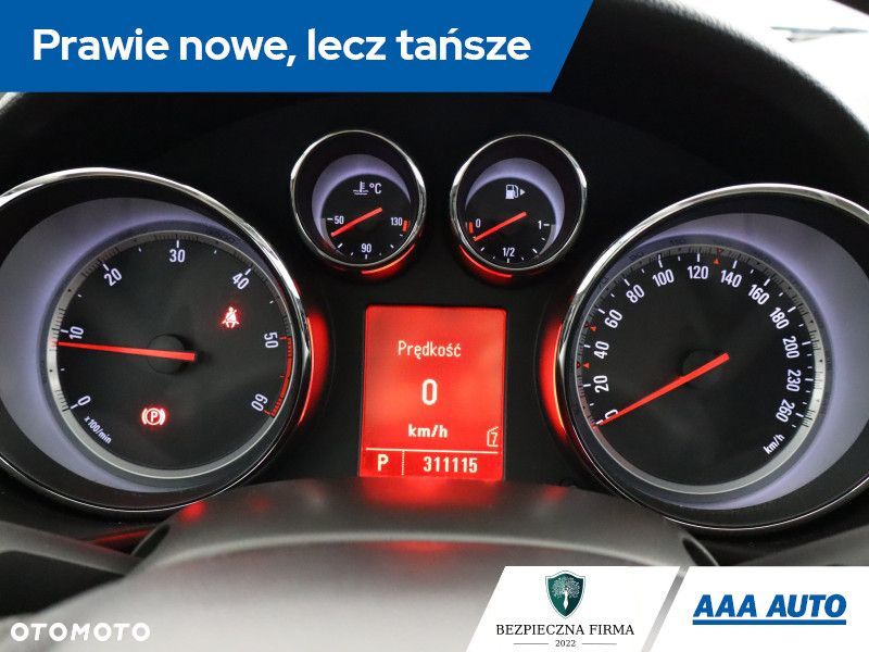 Opel Insignia - 13