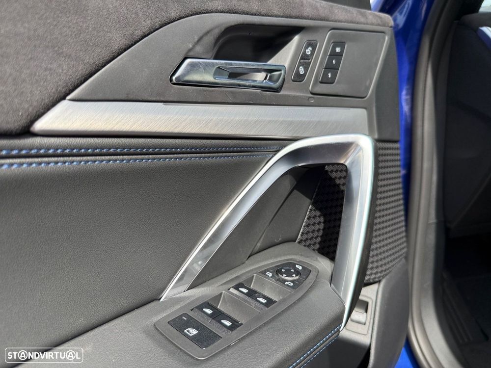 BMW iX2 eDrive20 Pack Desportivo M Pro - 6