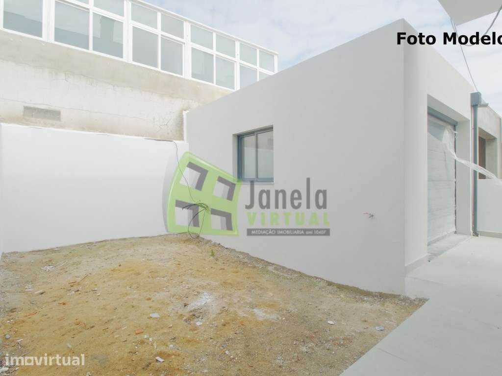Moradia Geminada T3 - Em Construção na Quinta do Conde - Grande imagem: 2/22