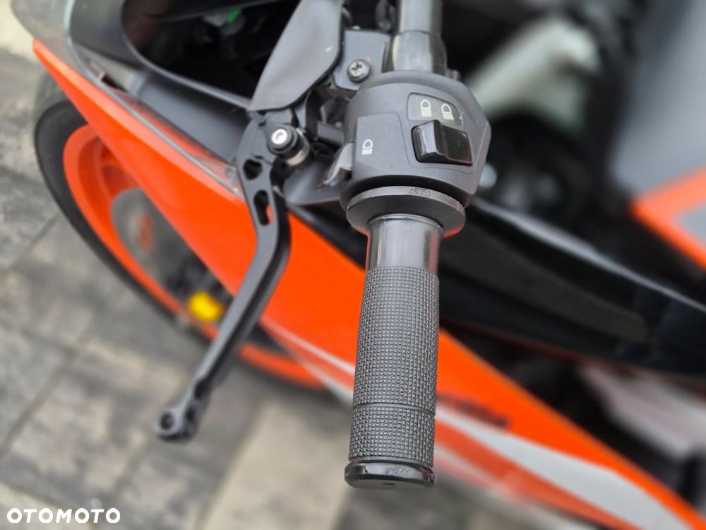 KTM RC 125 - 18