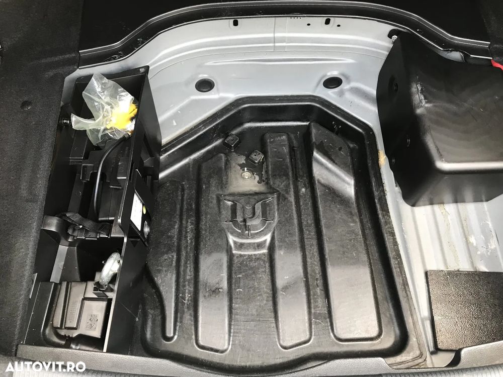 Mercedes-Benz C 220 CDI DPF (BlueEFFICIENCY) 7G-TRONIC - 38