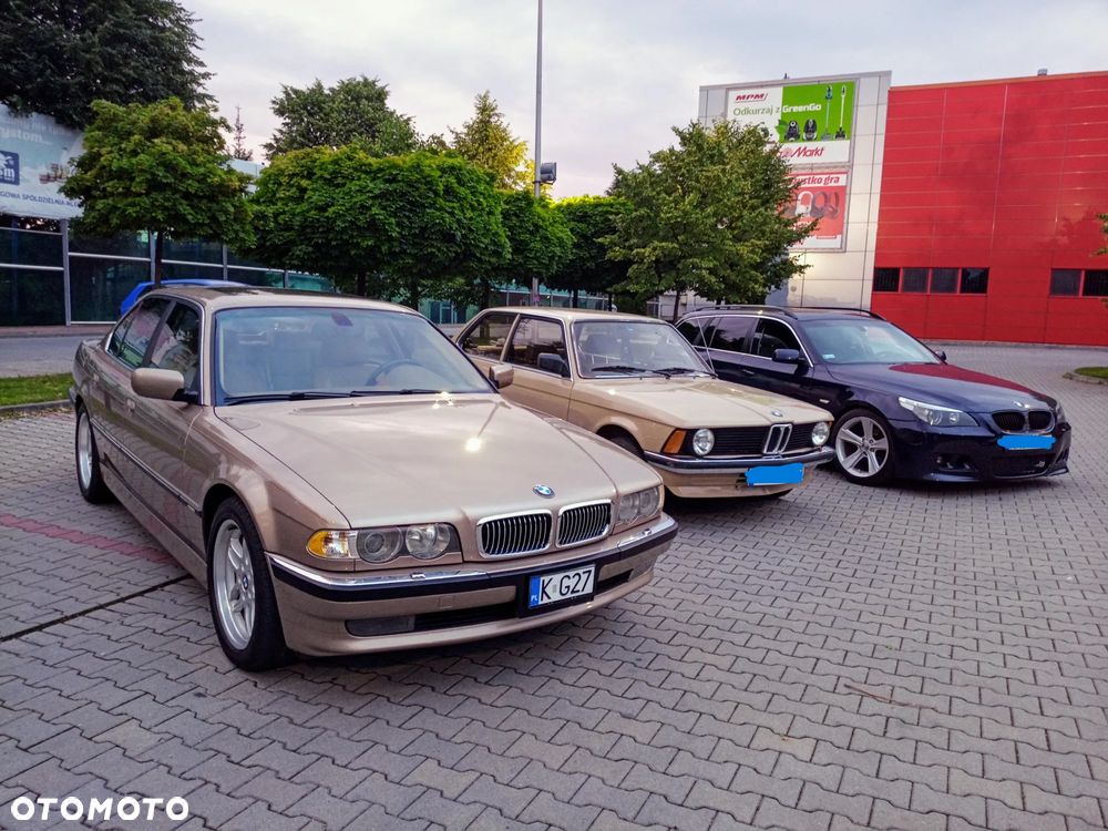 BMW Seria 7 740i - 10