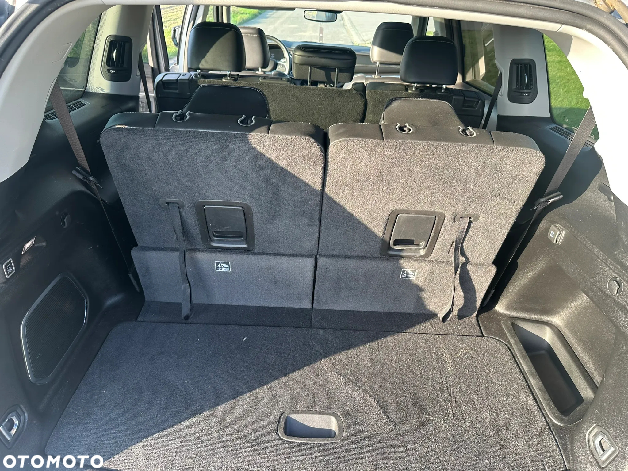 Jeep Grand Cherokee - 17