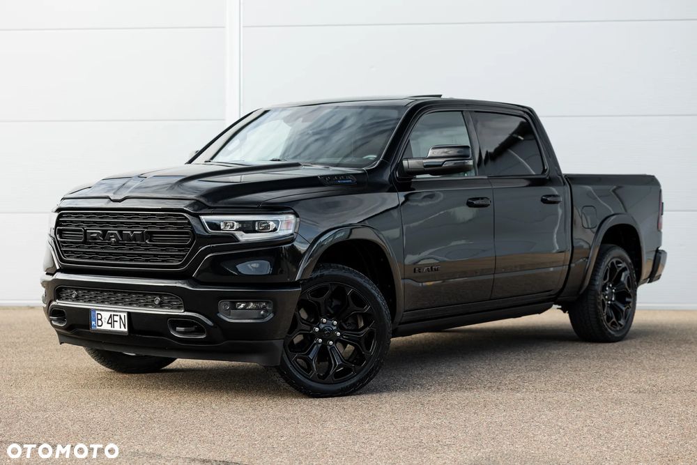 RAM 1500 5.7 eTorque Crew Cab Shortbed Limited Black - 3
