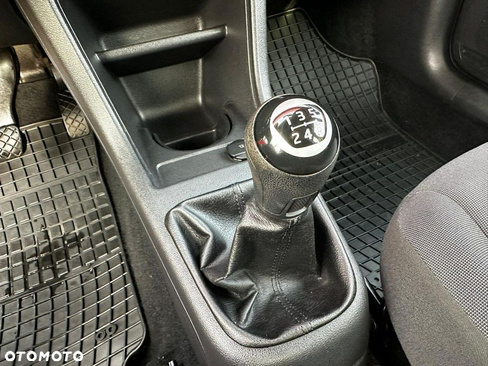 Volkswagen up! (BlueMotion Technology) move - 19