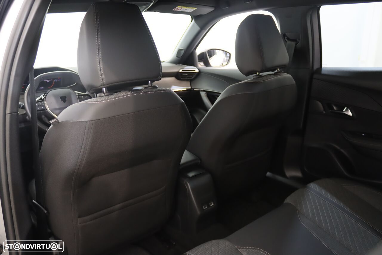 Peugeot 2008 - 8