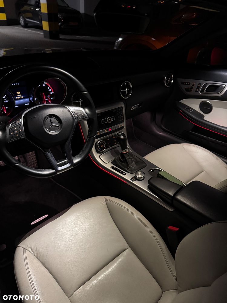 Mercedes-Benz SLK 250 CGI - 35