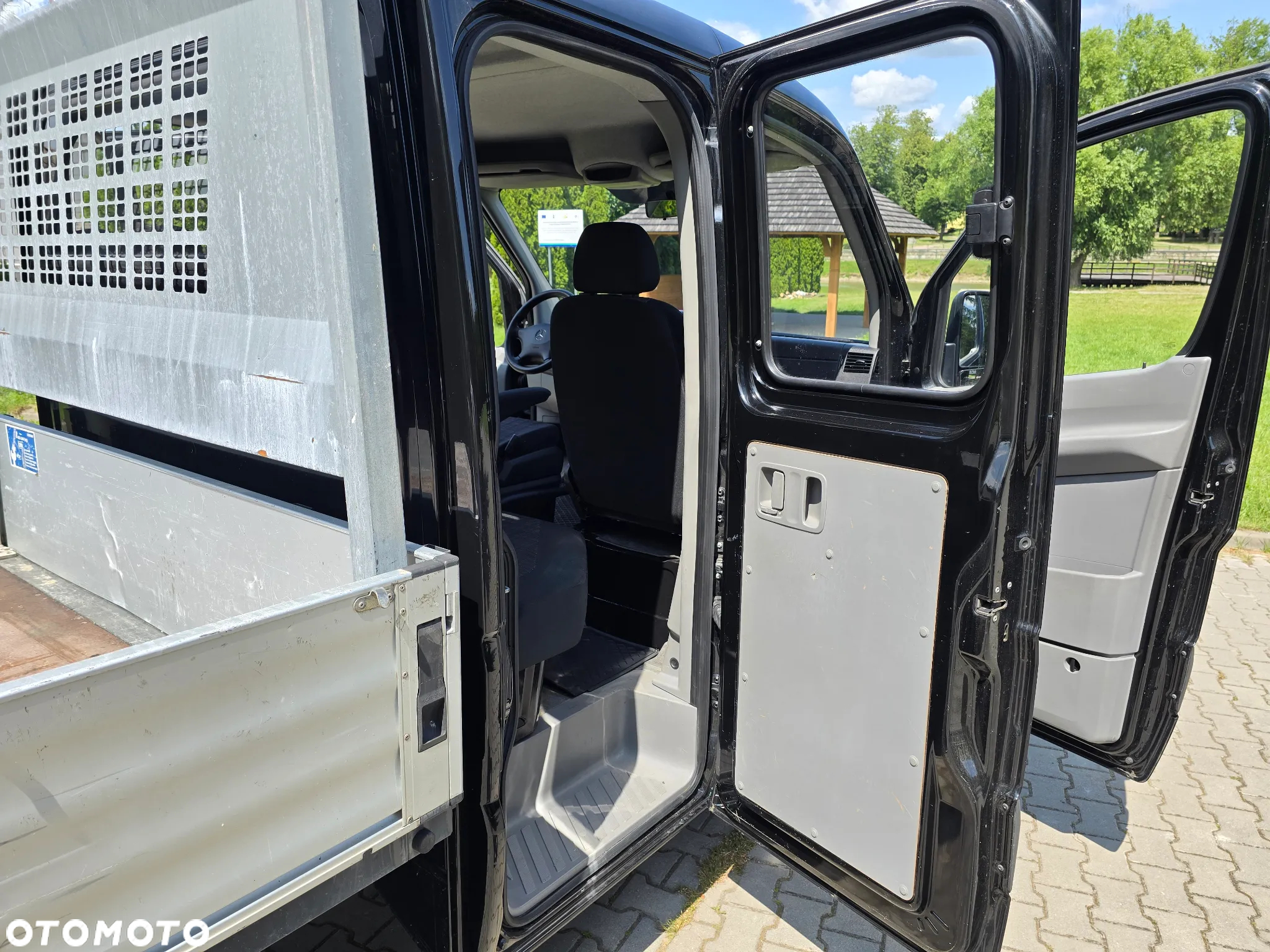 Mercedes-Benz Sprinter - 16